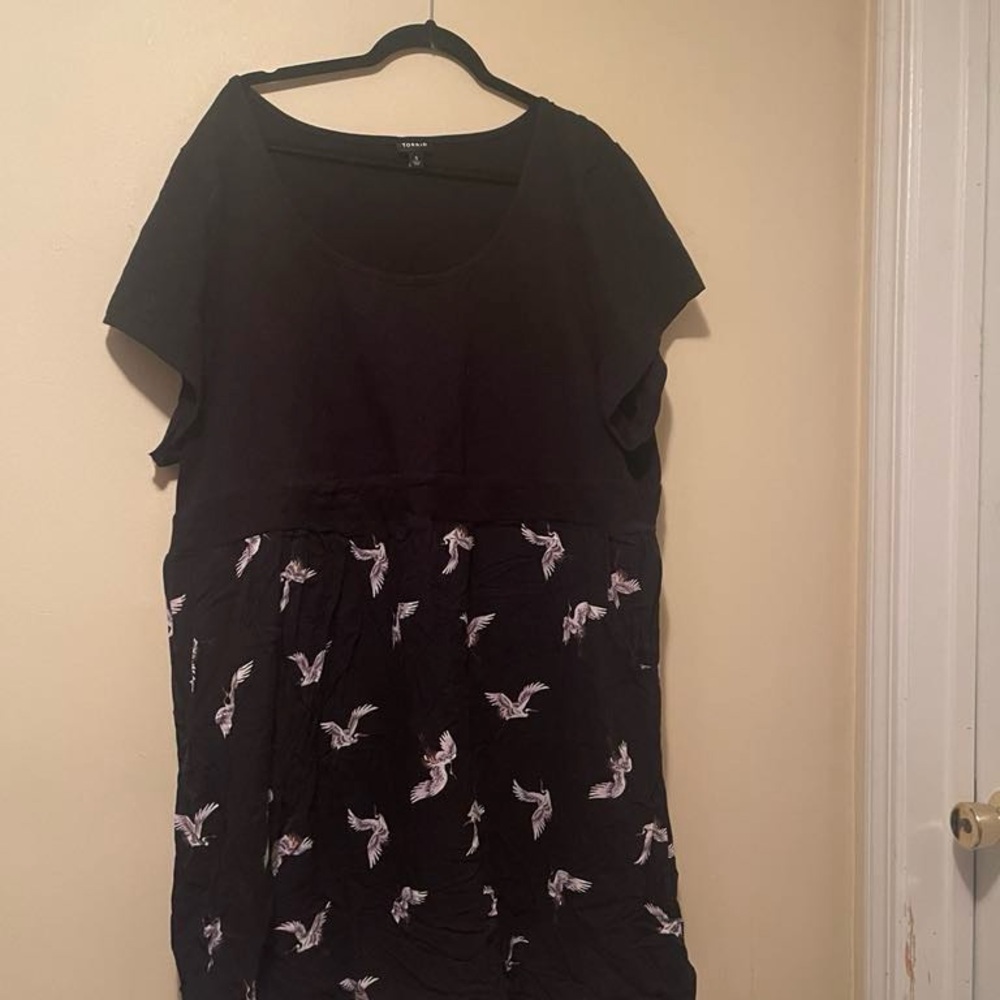 Torrid Black Boxy Short Sleeve Midi Dress with cranes.
